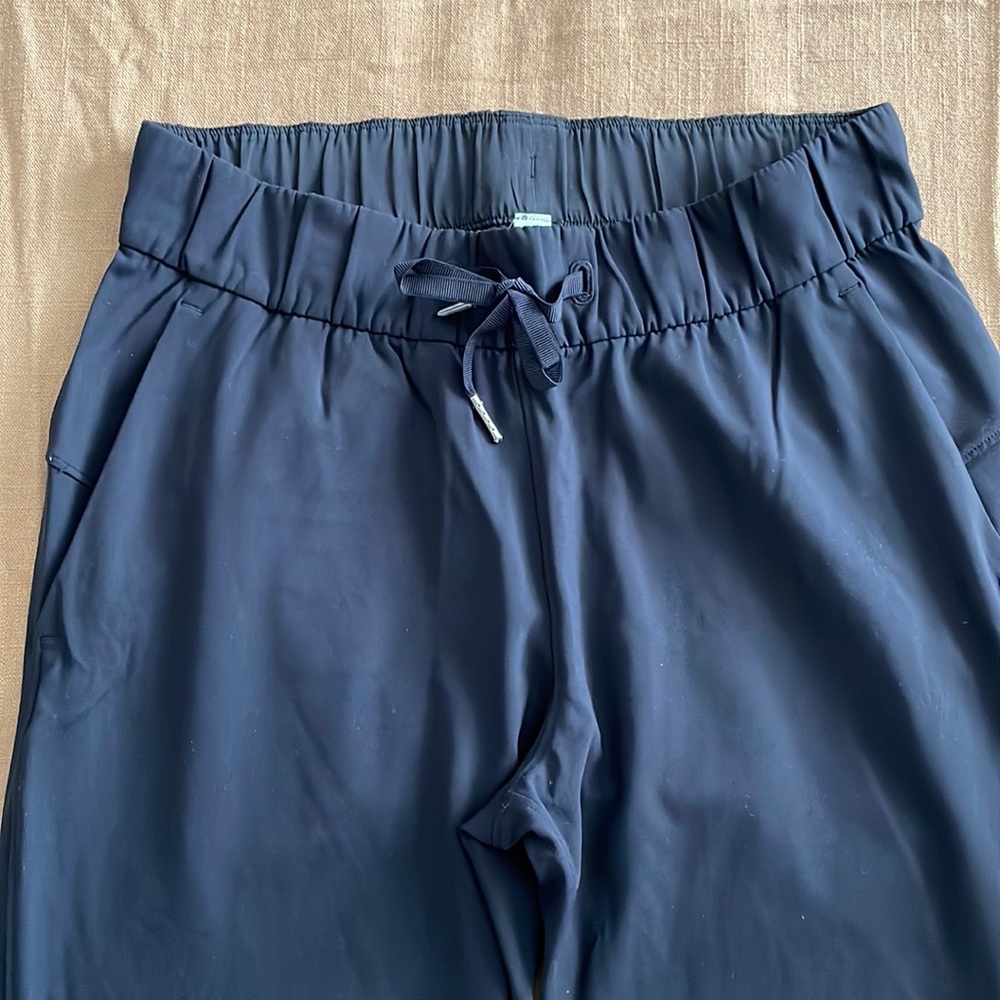 On the fly Lululemon pant